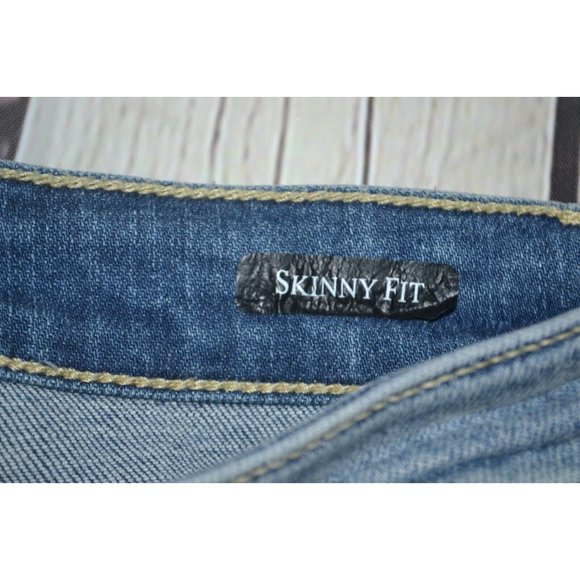 JUDY BLUE Women's Bleach Destroyed High Rise Skinny Jeans SIZE‎ 3 Light Wash - Picture 9 of 10